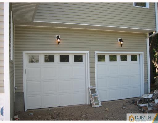 170 Parsonage Road Edison, NJ 08837 - Photo 9 of 10 Gallery Image 9