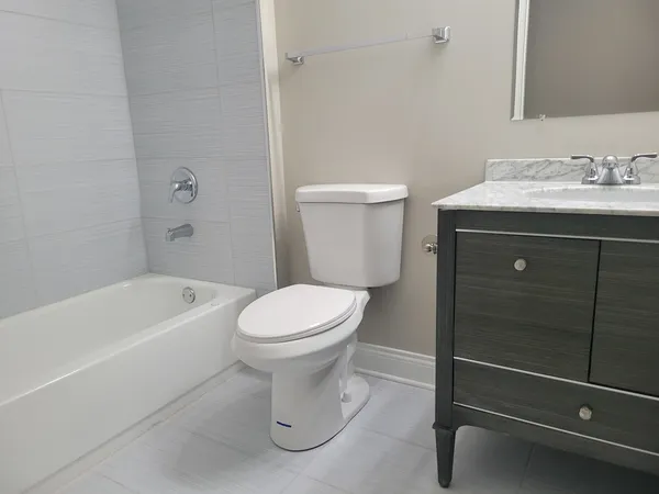 $1,825 | 817 South Kedzie Avenue, Unit 1, Chicago, IL 60612