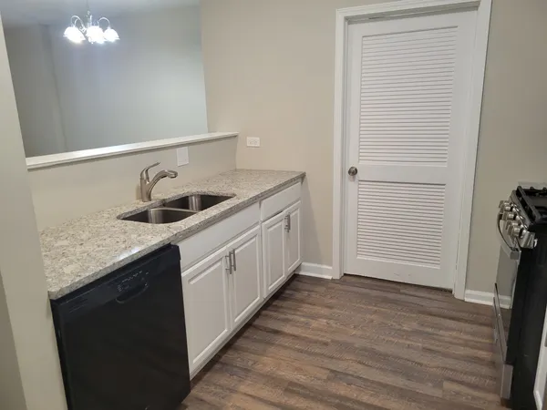 $1,825 | 817 South Kedzie Avenue, Unit 1, Chicago, IL 60612