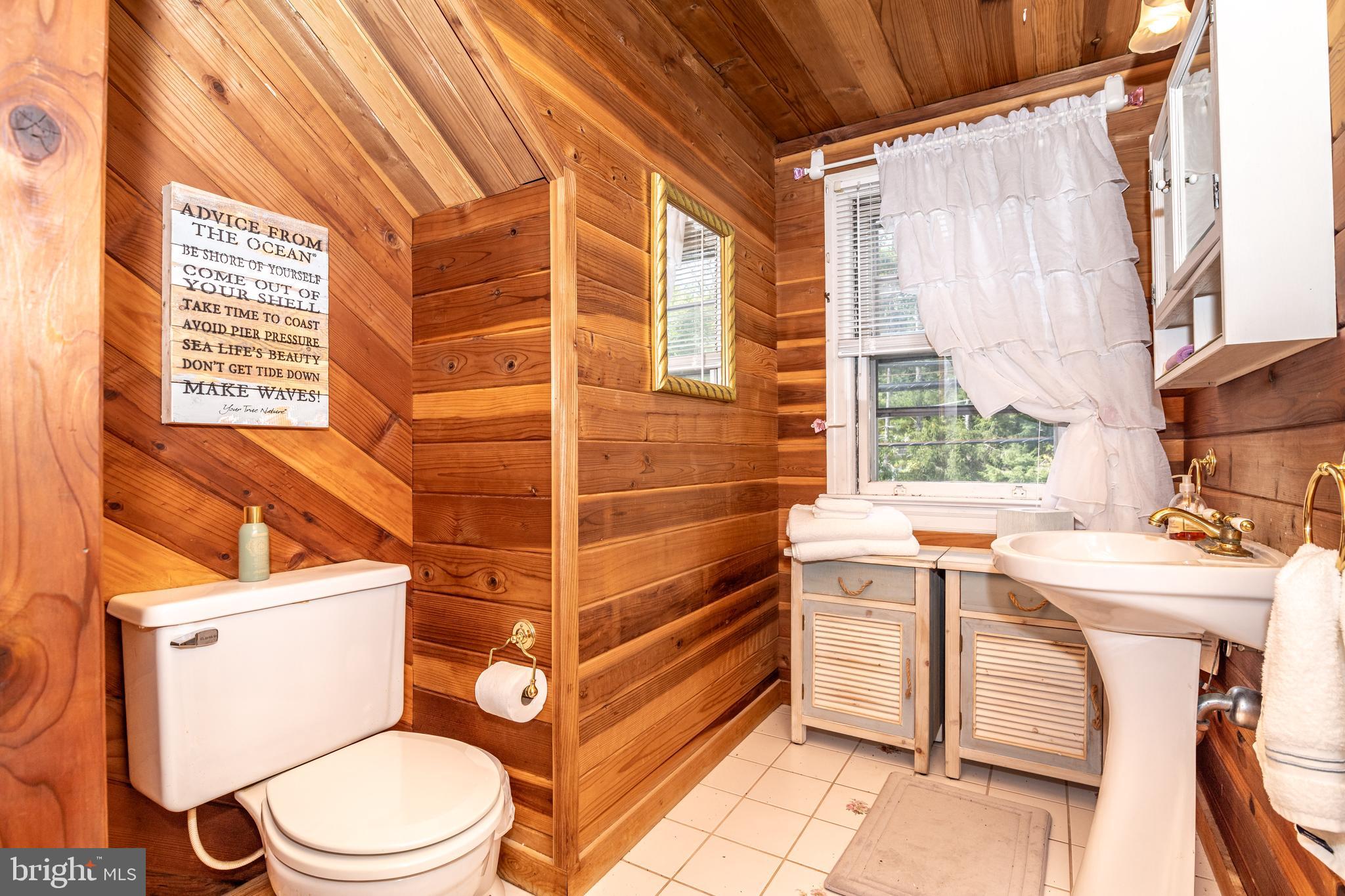 253 Hopewell Road Medford, NJ 08055 - Photo 31 of 50 2nd floor full bath