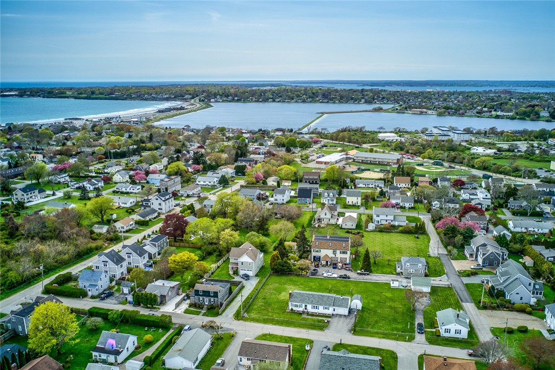 40 Draper Avenue Middletown, RI 02842 - Photo 1 of 43 Gallery Image 1
