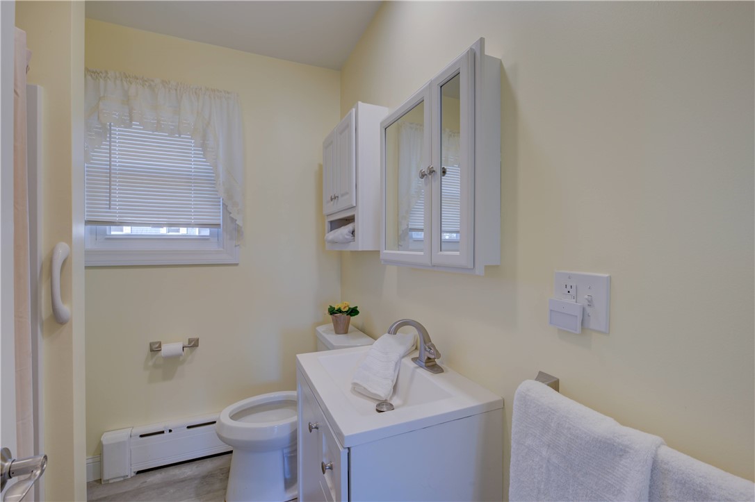 40 Draper Avenue Middletown, RI 02842 - Photo 15 of 43 Gallery Image 15