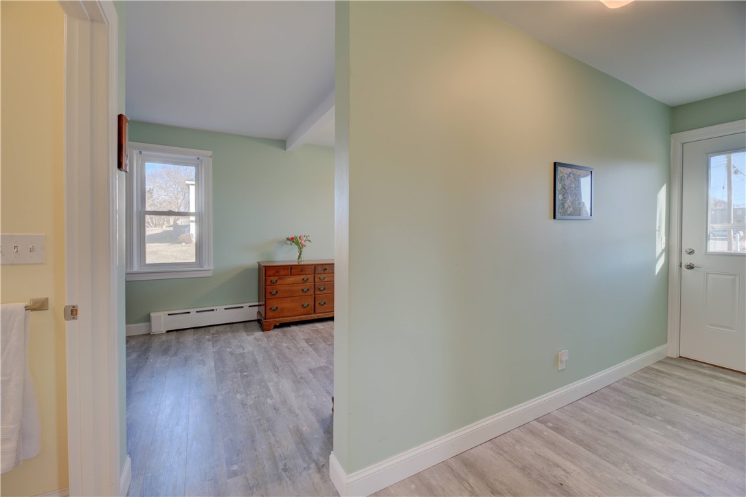 40 Draper Avenue Middletown, RI 02842 - Photo 17 of 43 Gallery Image 17