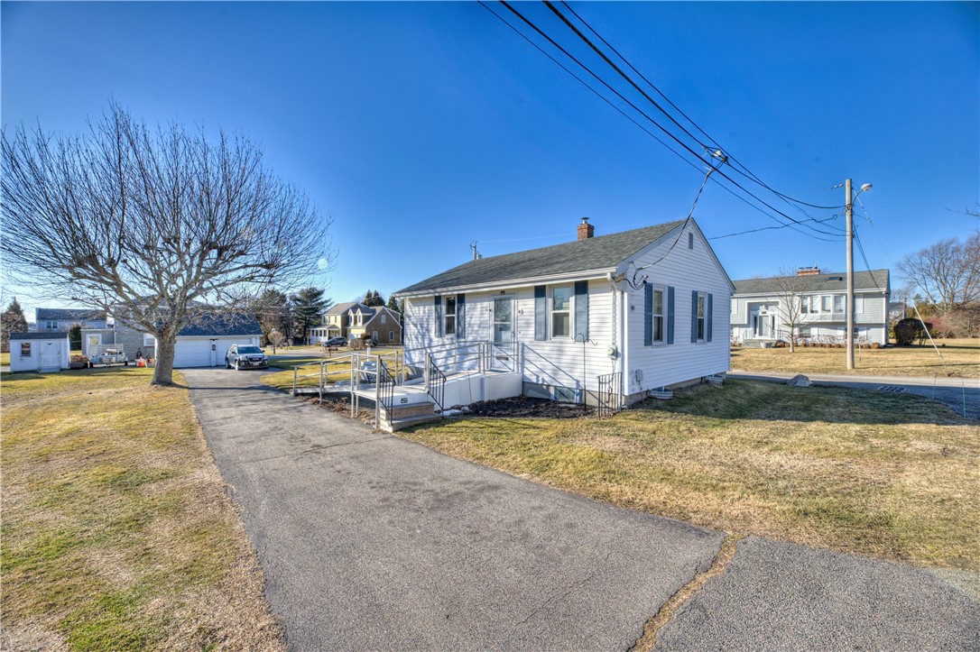 40 Draper Avenue Middletown, RI 02842 - Photo 30 of 43 Gallery Image 30