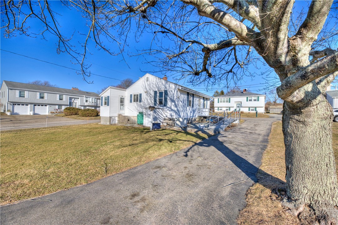 40 Draper Avenue Middletown, RI 02842 - Photo 40 of 43 Gallery Image 40