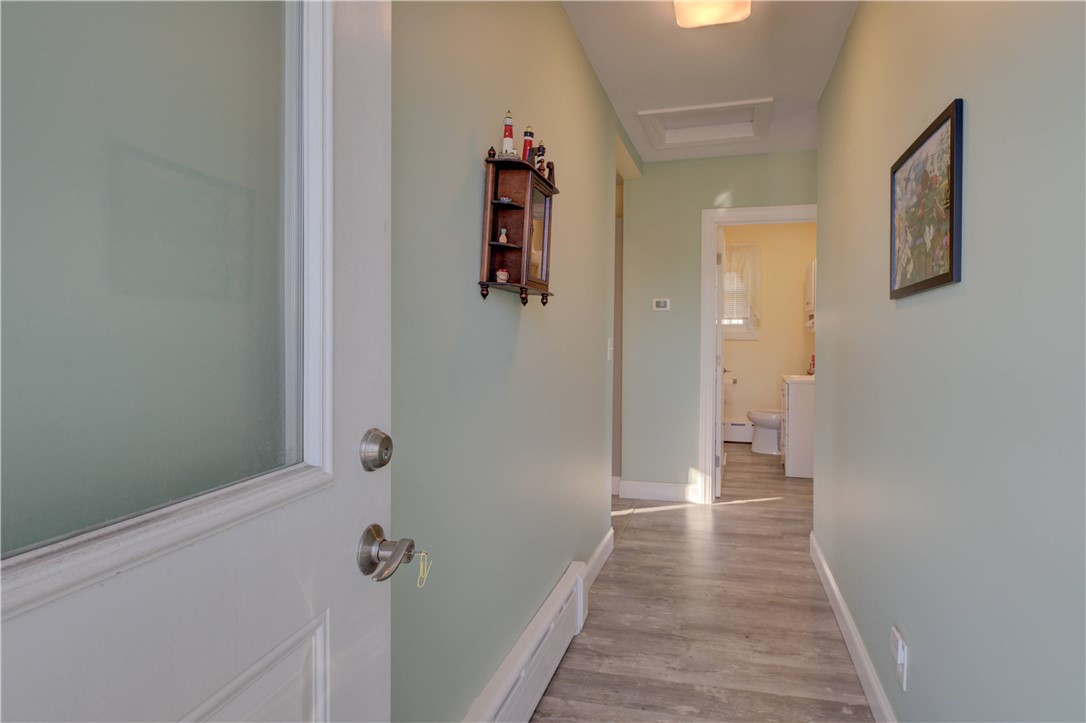 40 Draper Avenue Middletown, RI 02842 - Photo 7 of 43 Gallery Image 7