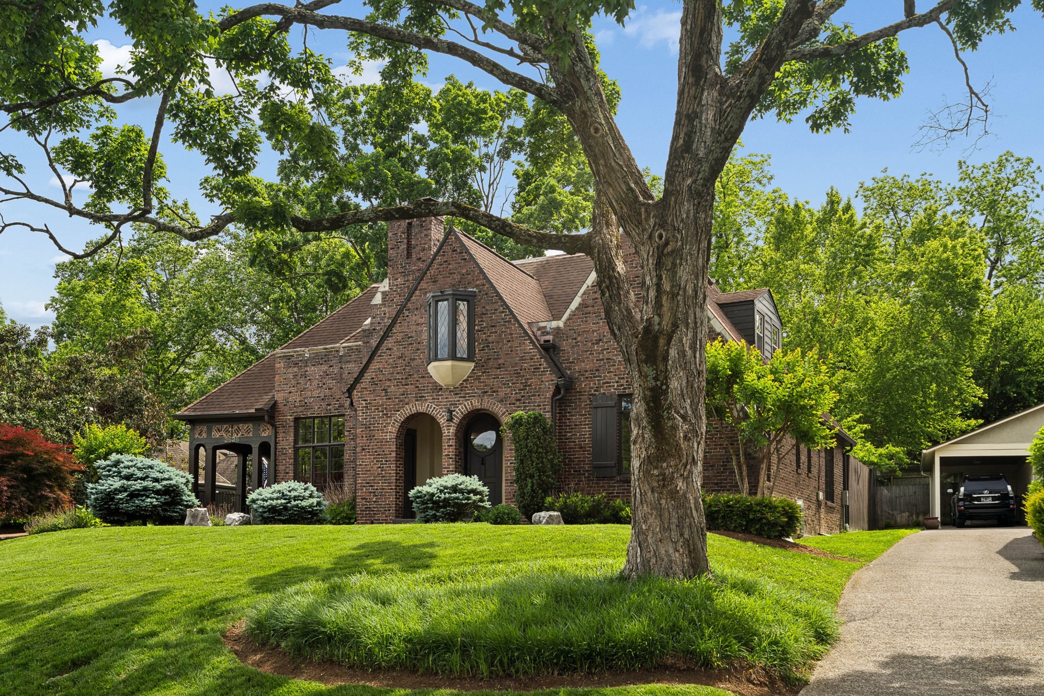 3635 Valley Vista Road Nashville, TN 37205 - Photo 9 of 77 Gallery Image 9
