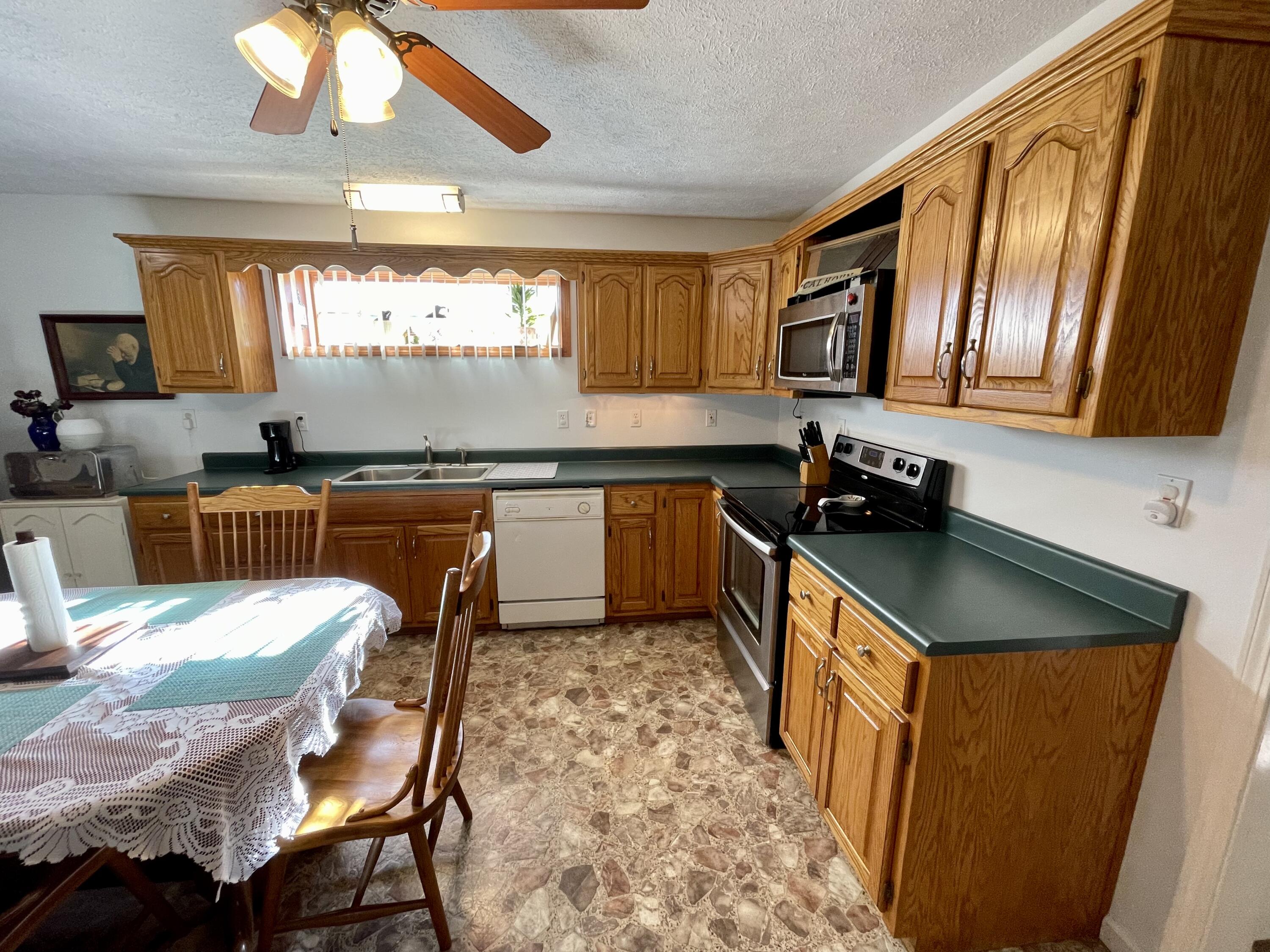 379 Stringer Road Somerset, KY 42503 - Photo 16 of 33 CAA5387C-31B8-4D29-8F0C-DE030960A6E2