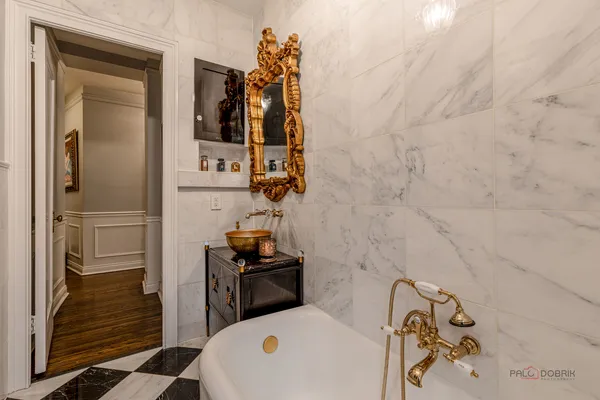 $499,000 | 6334 North Sheridan Road, Unit 3E, Chicago, IL 60660