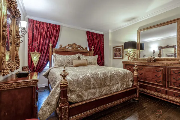 $499,000 | 6334 North Sheridan Road, Unit 3E, Chicago, IL 60660