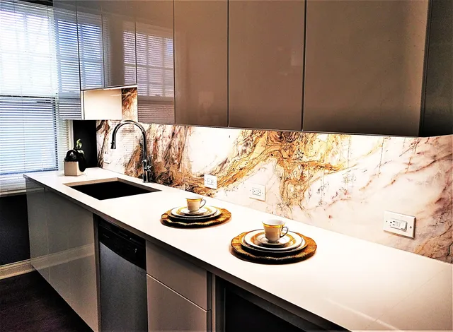 $515,000 | 6334 North Sheridan Road, Unit 3E, Chicago, IL 60660