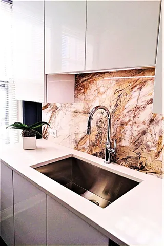 $515,000 | 6334 North Sheridan Road, Unit 3E, Chicago, IL 60660