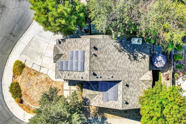 $585,000 | 2 King Place, Woodland, CA 95695