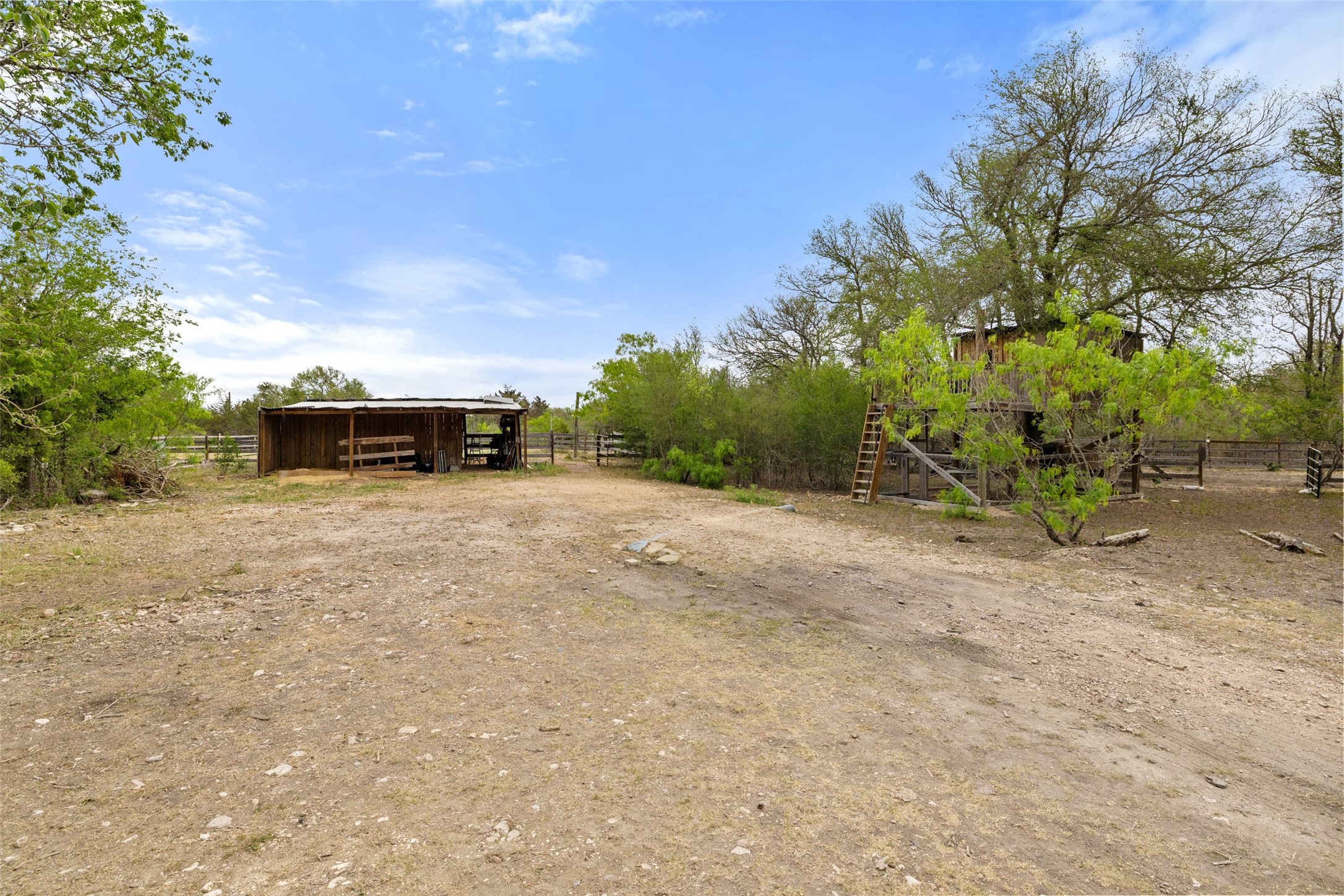 9426 Bock Road Buda, TX 78610 - Photo 17 of 33