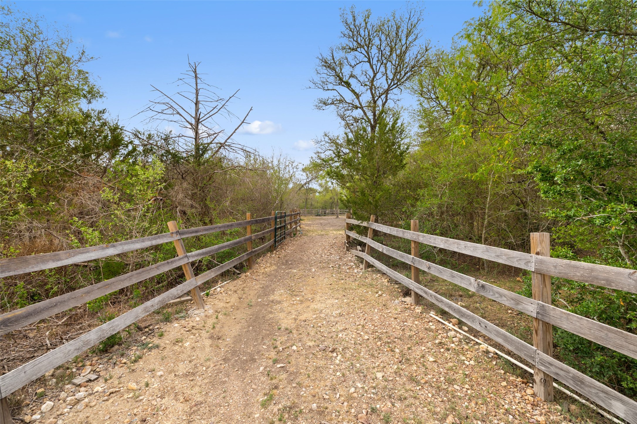 9426 Bock Road Buda, TX 78610 - Photo 27 of 33