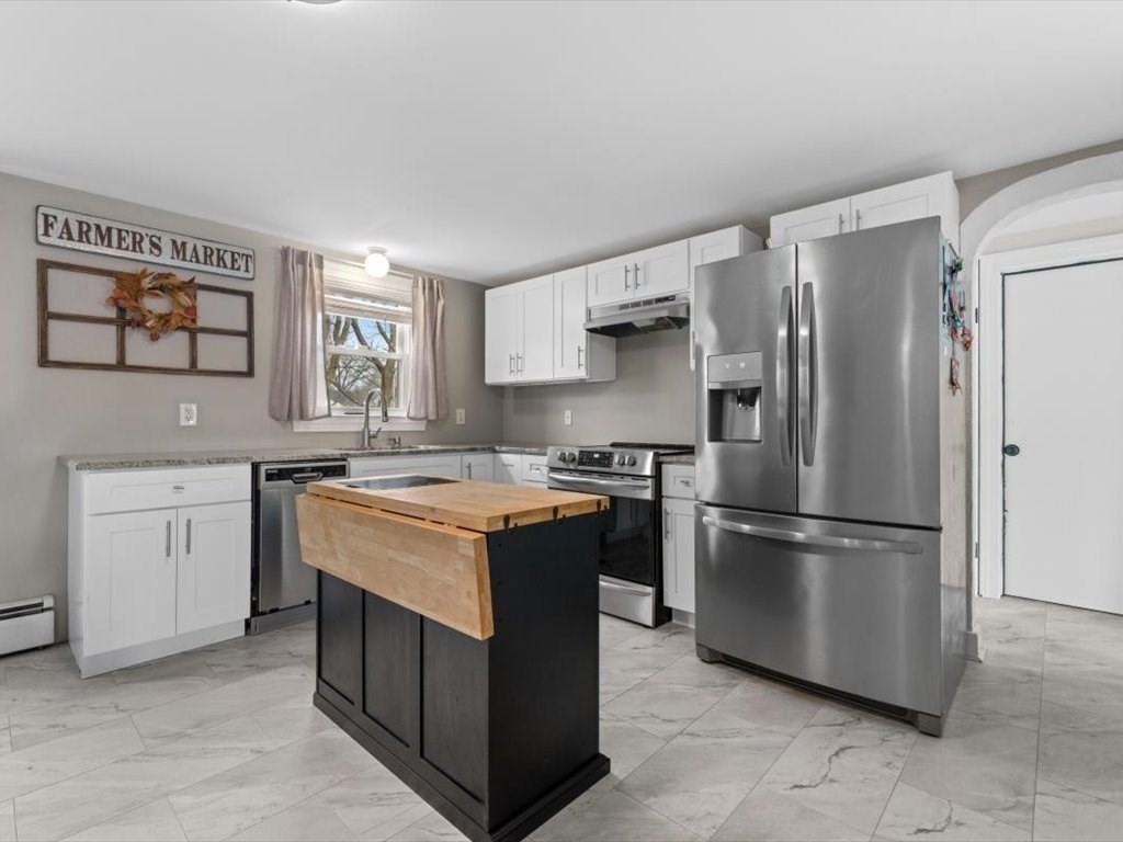 11 Crystal Street Webster, MA 01570 - Photo 14 of 31