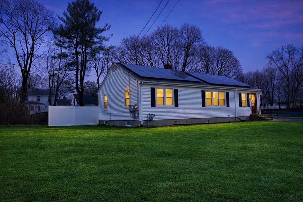 11 Crystal Street Webster, MA 01570 - Photo 2 of 31