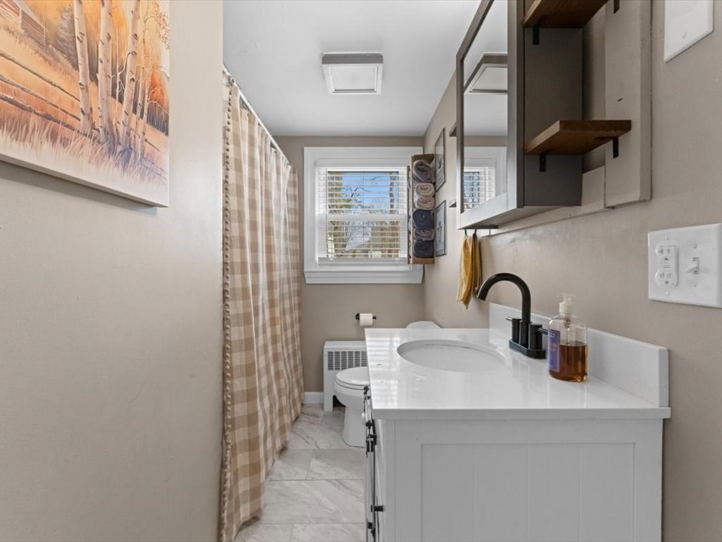 11 Crystal Street Webster, MA 01570 - Photo 25 of 31