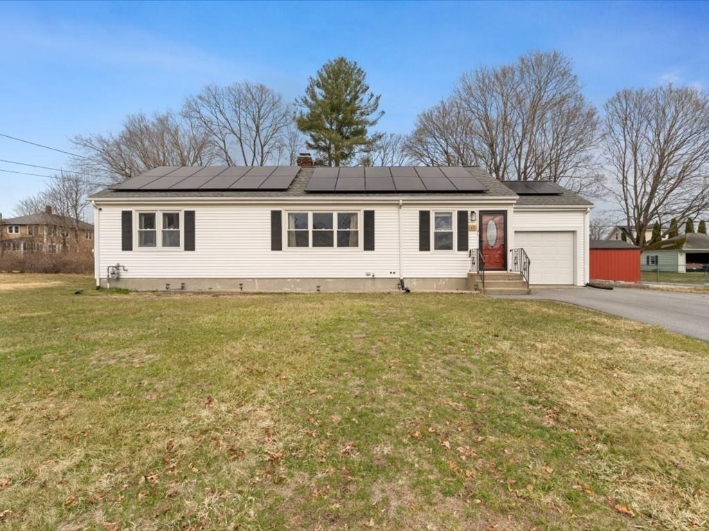 11 Crystal Street Webster, MA 01570 - Photo 5 of 31