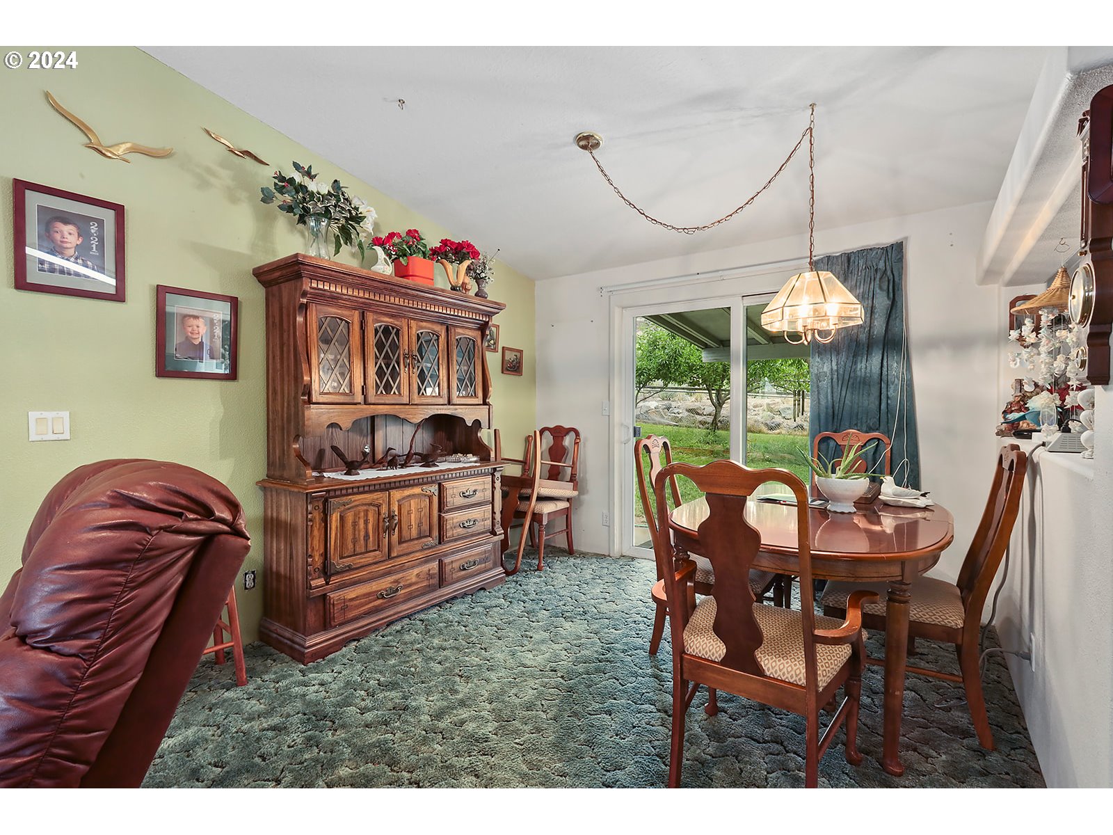 1206 Highway 197 Maupin, OR 97037 - Photo 14 of 31 a view of a dining room with furniture window and outside view