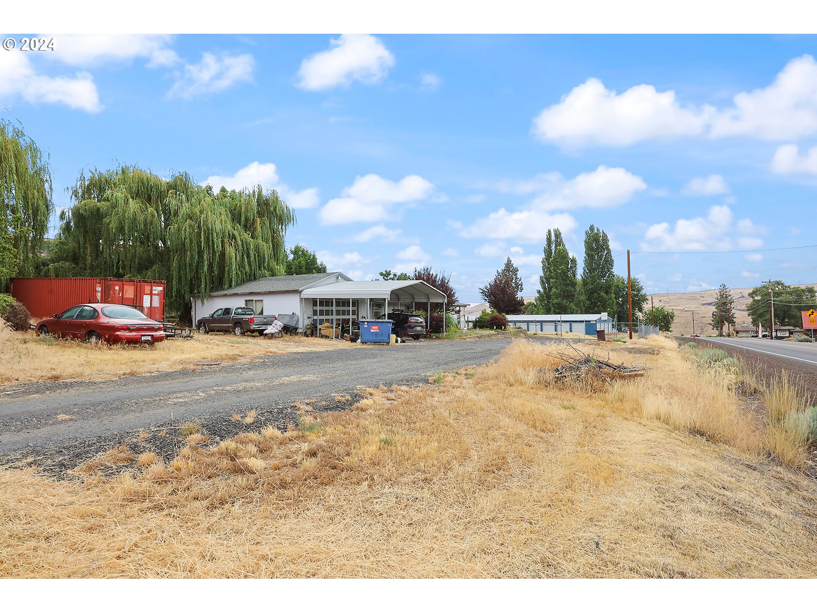 1206 Highway 197 Maupin, OR 97037 - Photo 29 of 31 a view of street with cars