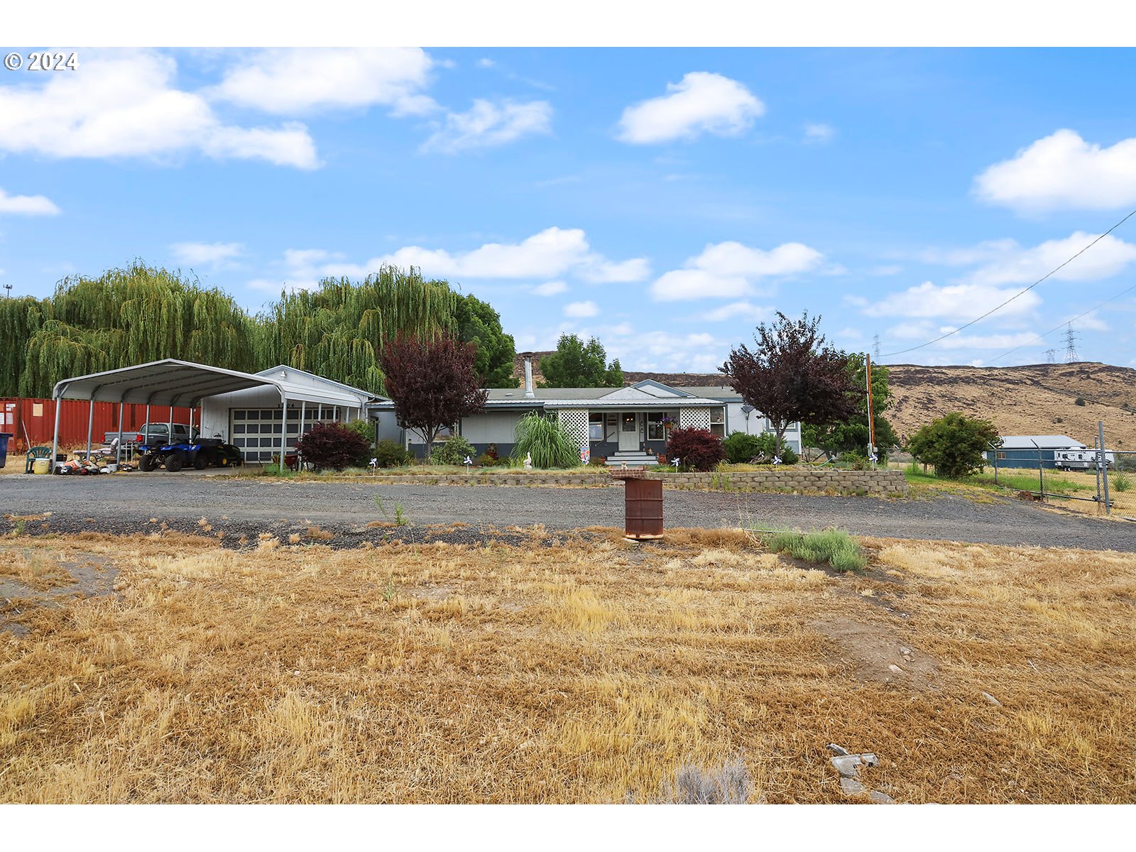 1206 Highway 197 Maupin, OR 97037 - Photo 31 of 31 a view of swimming pool with a yard