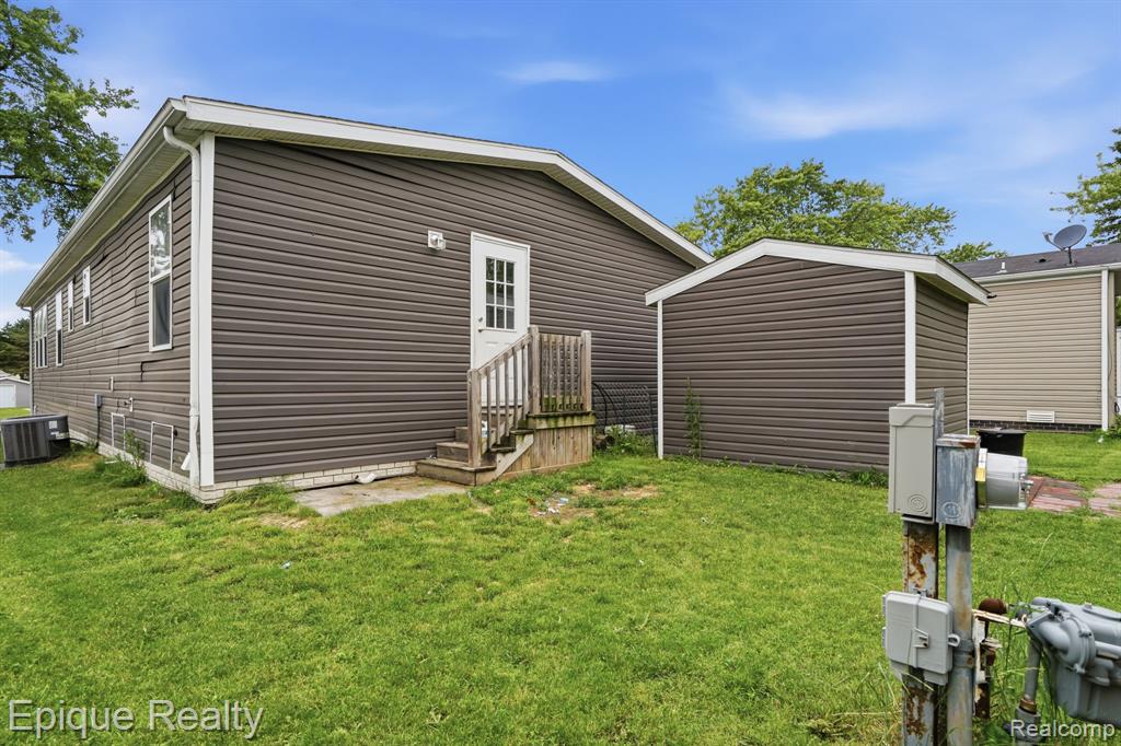 17107 Detroiter Avenue Davisburg, MI 48350 - Photo 6 of 25