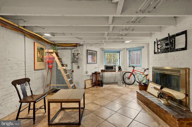 a view of a storage & utility room with washer and dryer