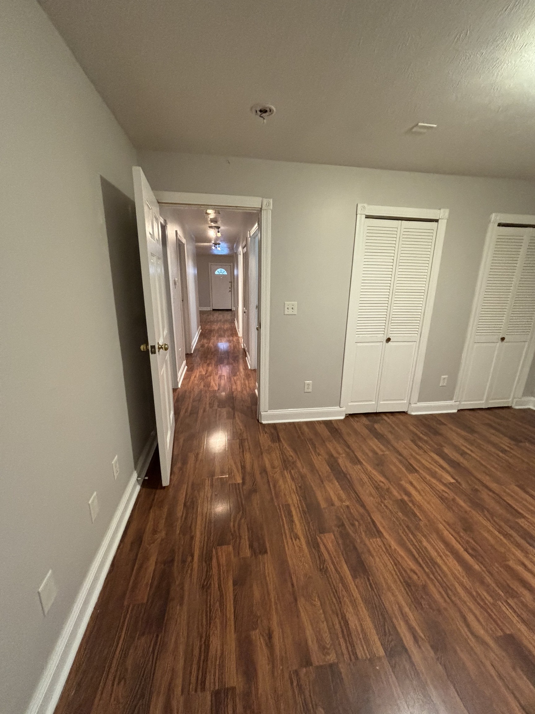 2018 Ralston Avenue Indianapolis, IN 46218 - Photo 15 of 27 Gallery Image 15