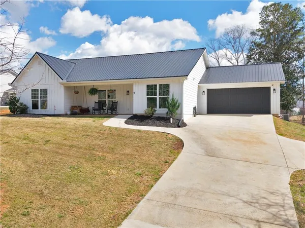 $359,000 | 215 Almon Avenue, Tallapoosa, GA 30176