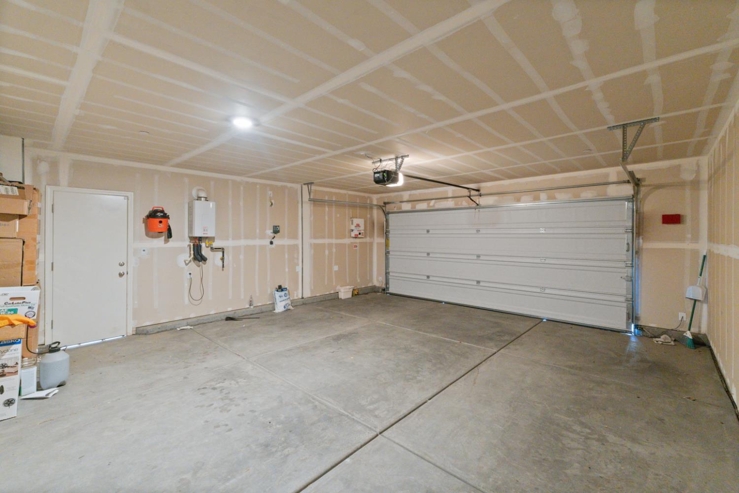 802 Riesling Lane Coalinga, CA 93210 - Photo 42 of 68 a view of a garage