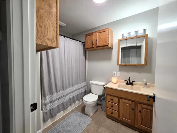 $194,900 | 106 South Vernon Street, El Dorado Springs, MO 64744