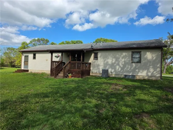 $194,900 | 106 South Vernon Street, El Dorado Springs, MO 64744