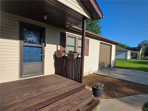 $194,900 | 106 South Vernon Street, El Dorado Springs, MO 64744