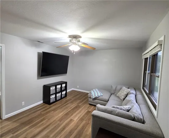 $194,900 | 106 South Vernon Street, El Dorado Springs, MO 64744