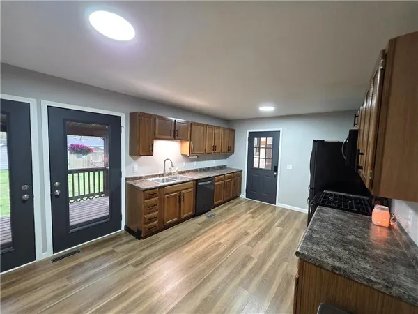 $194,900 | 106 South Vernon Street, El Dorado Springs, MO 64744