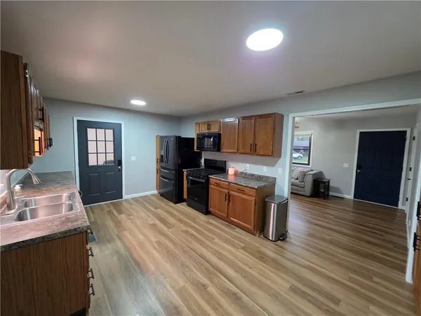 $194,900 | 106 South Vernon Street, El Dorado Springs, MO 64744