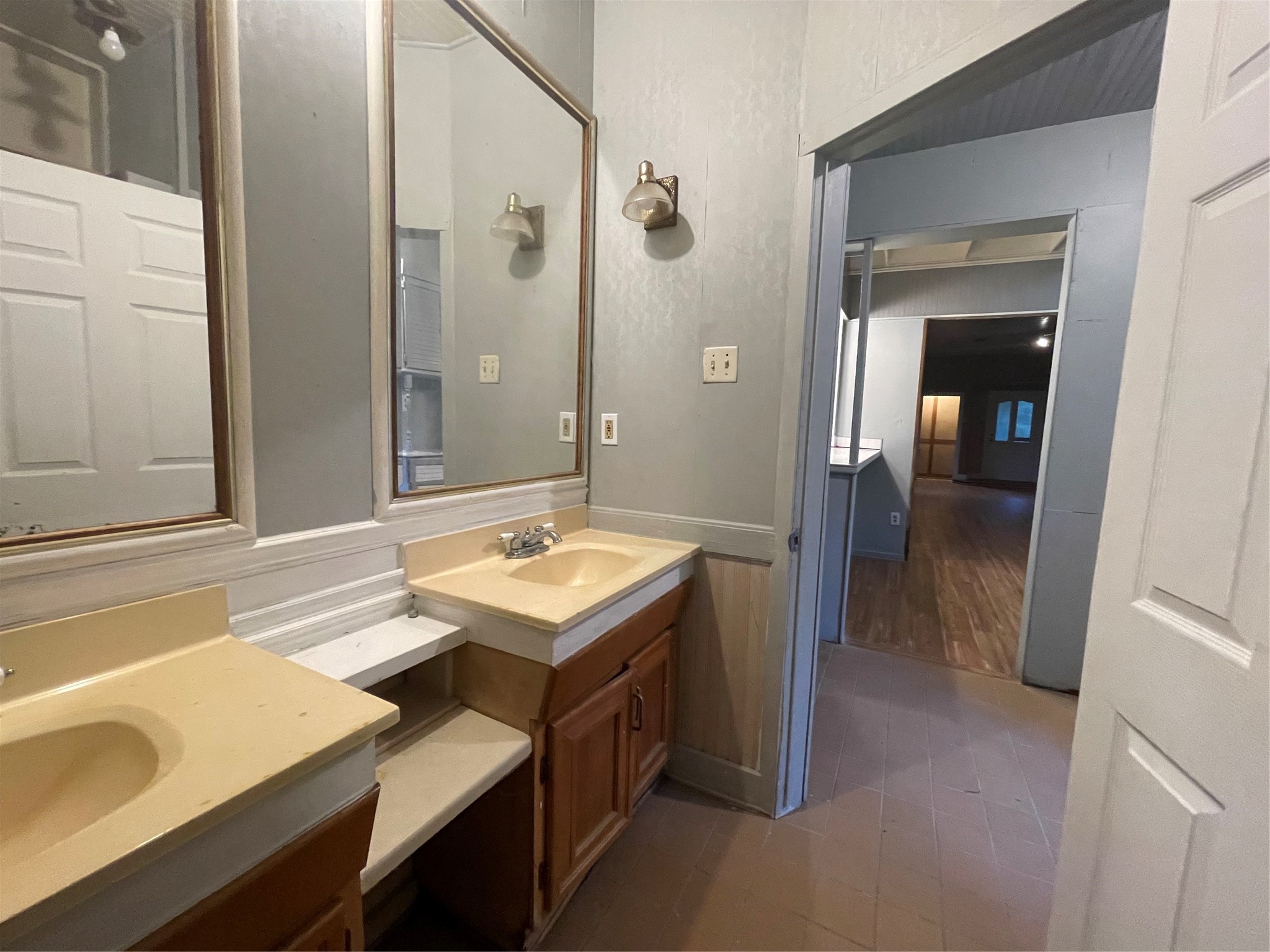 1090 Gerson Street Silsbee, TX 77656 - Photo 17 of 22