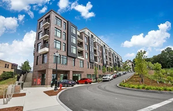 $3,200 | 191 Washington Street, Unit 513, Boston, MA 02135