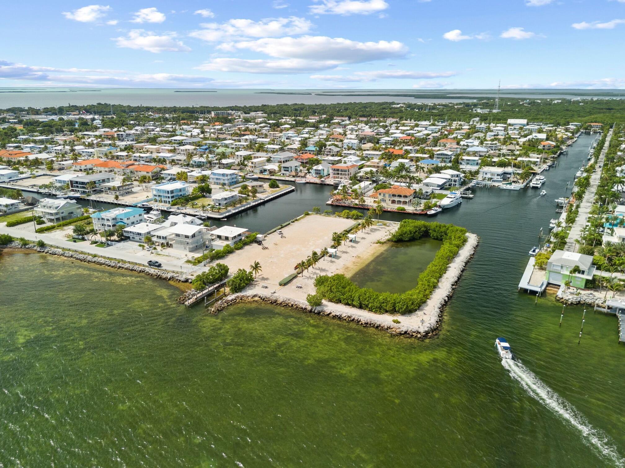 81 Marina Avenue Key Largo, FL 33037 - Photo 40 of 41 41