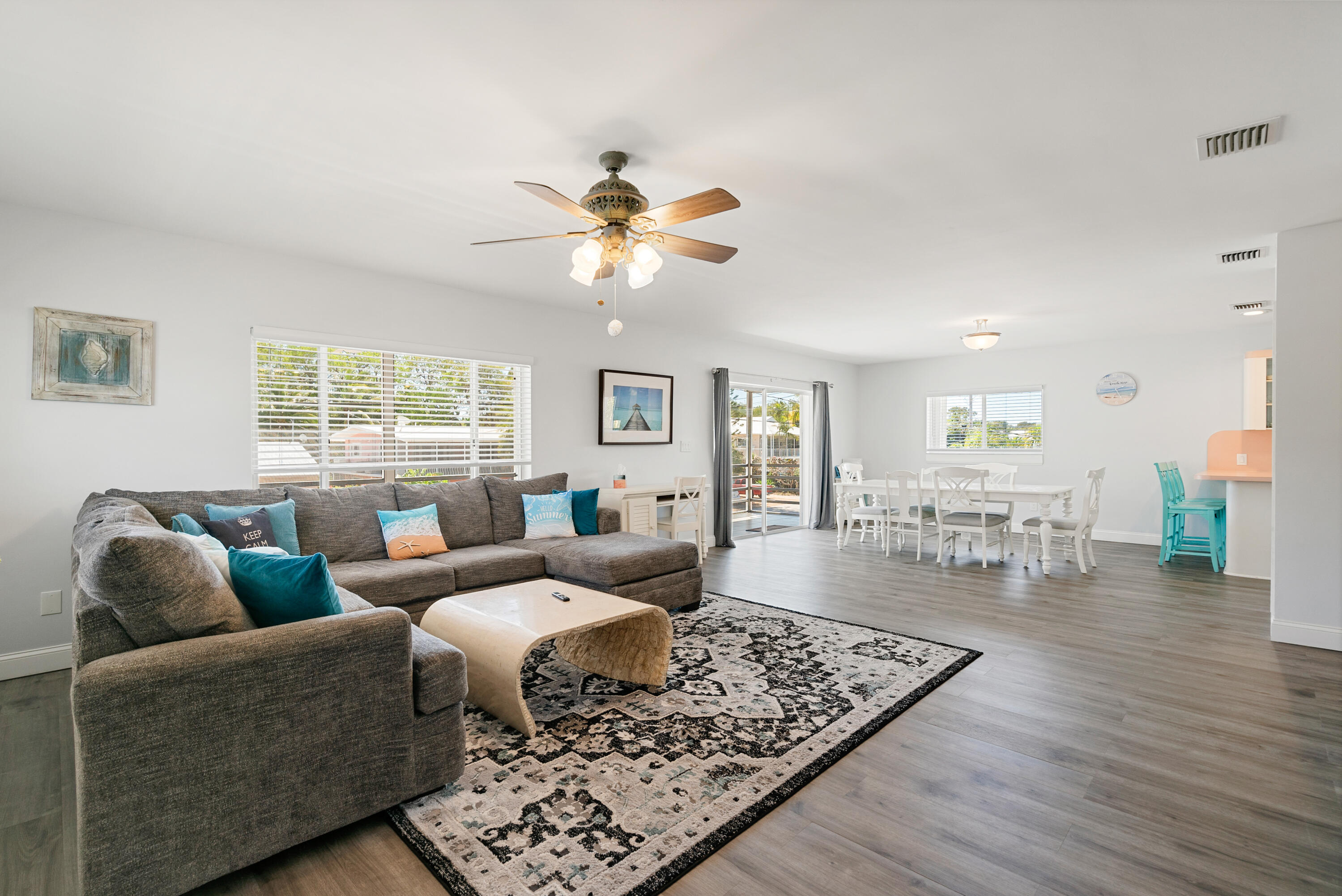 81 Marina Avenue Key Largo, FL 33037 - Photo 4 of 41 DSC02818