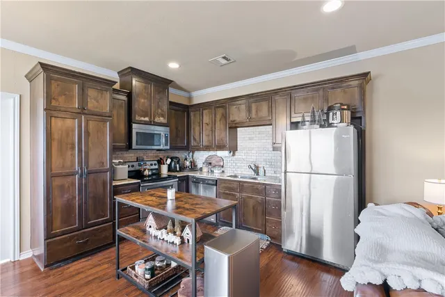 $1,000,000 | 4032 Golden Eagle Drive, Bryan, TX 77808