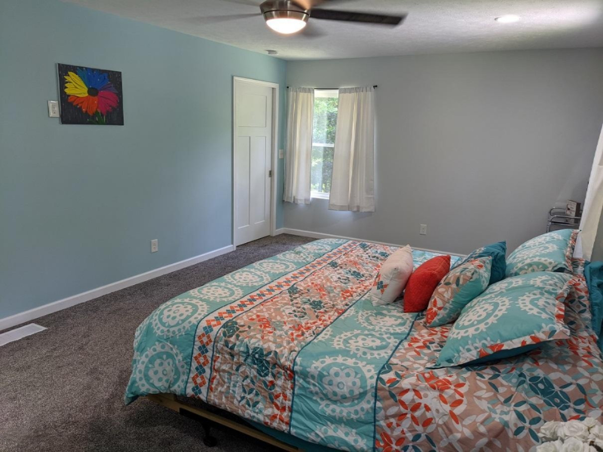9491 River Road Greenville, MI 48838 - Photo 13 of 25 39 Master bedroom