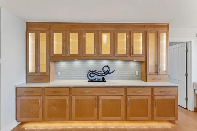 $3,950,000 | 1 Bay Road, South Portland, ME 04106