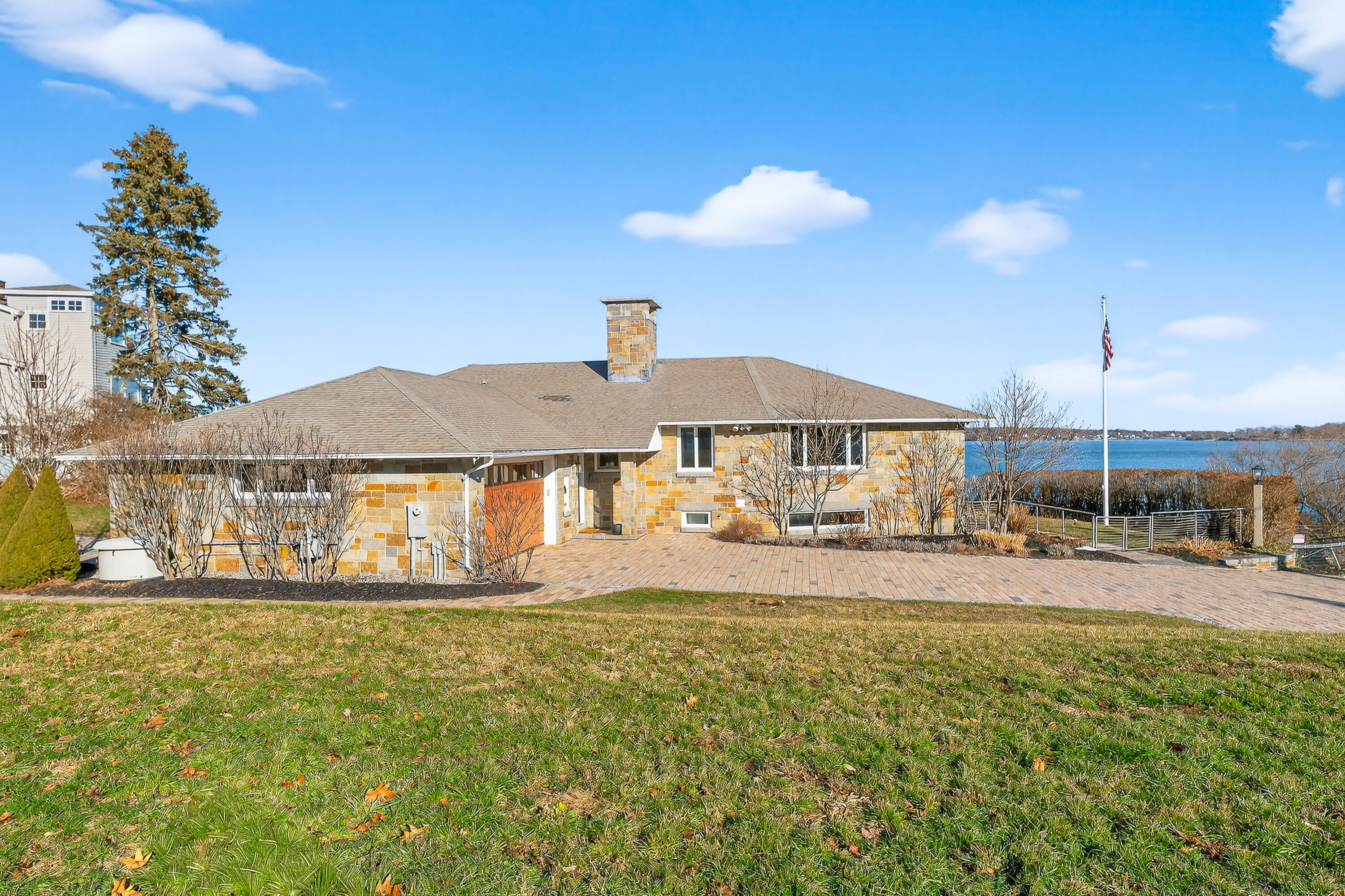 1 Bay Road South Portland, ME 04106 - Photo 7 of 40 116_1 Bay Rd_MorneauStudios_print