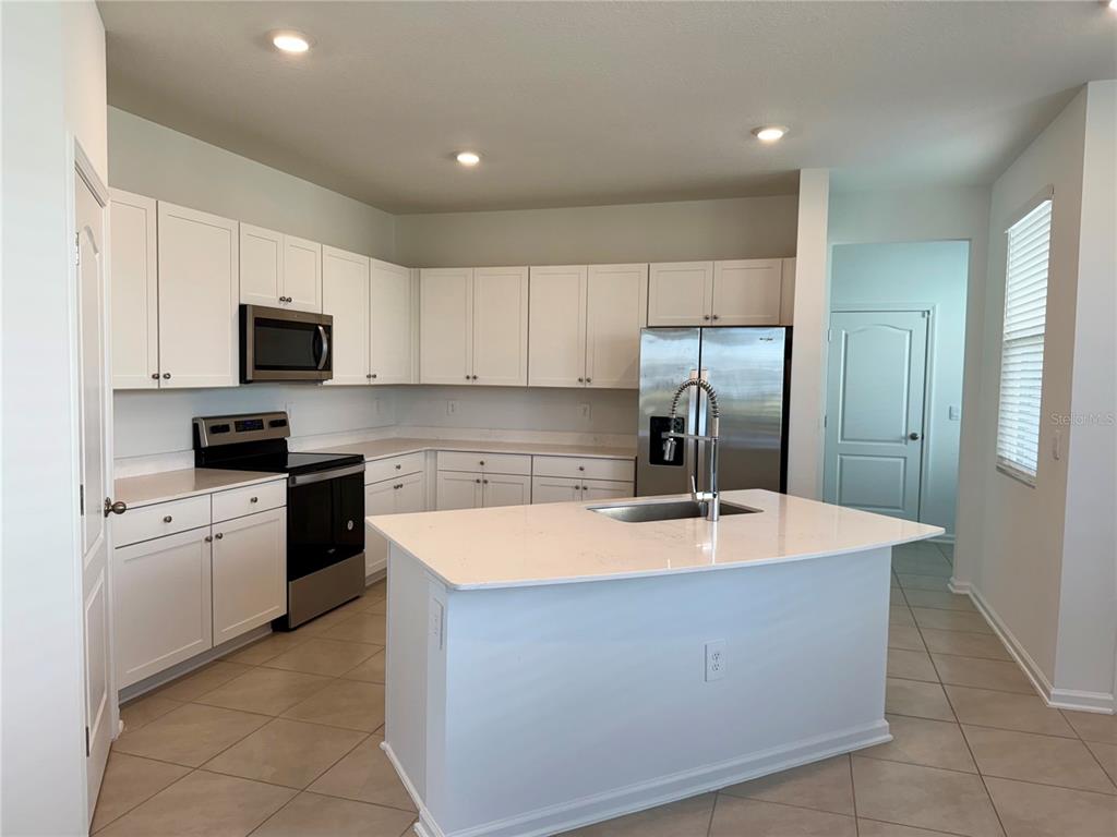 268 Redbud Road Palm Coast, FL 32137 - Photo 2 of 26