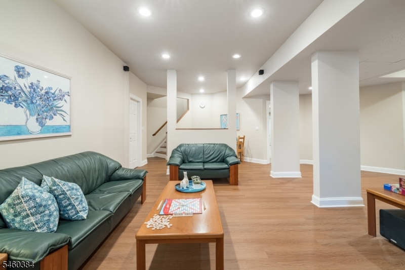 16 Trinity Place Warren, NJ 07059 - Photo 41 of 50 Gallery Image 41