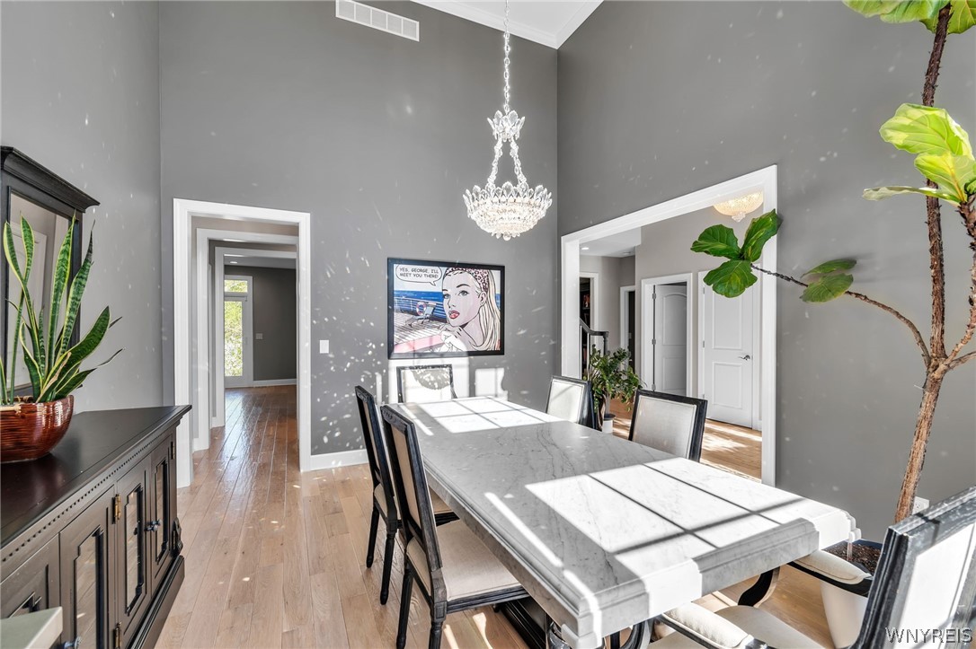 580 North Forest Road Amherst, NY 14221 - Photo 17 of 32 Dining Room