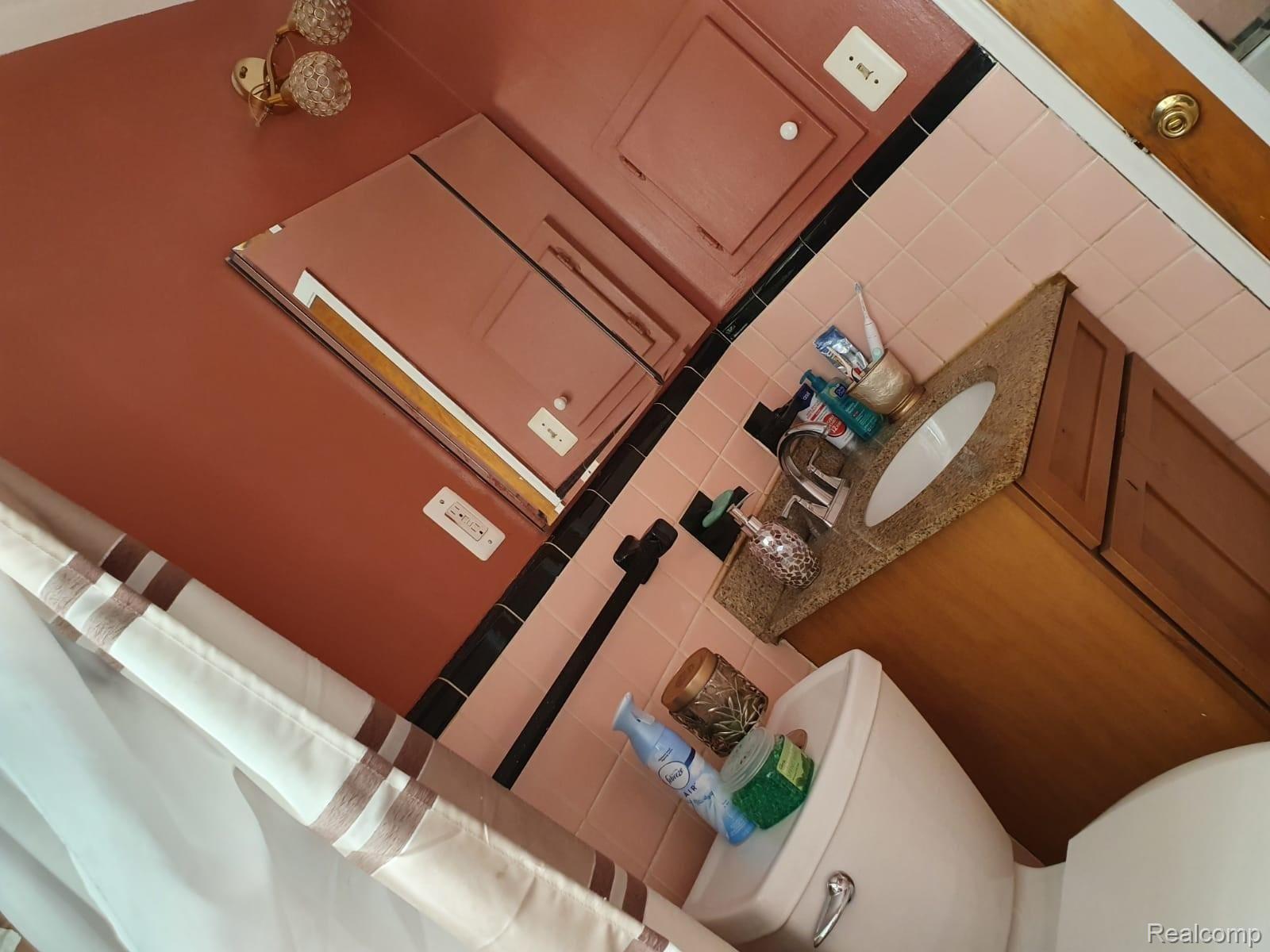 3833 Rome Avenue Warren, MI 48091 - Photo 20 of 23 IMG-20191215-WA0012.jpg