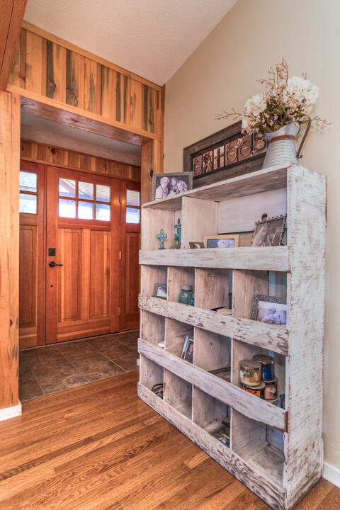 4804 Southwest Briar Road Powell Butte, OR 97753 - Photo 8 of 54 Briar Ln SW 4804 (28 of 55)